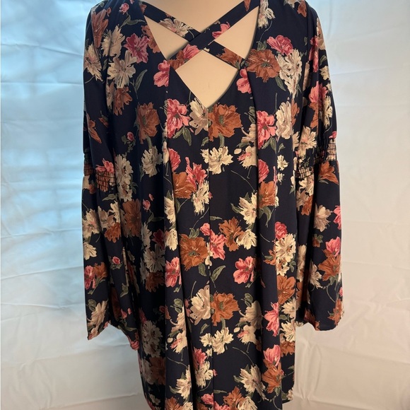 Peach Love California Blue Pink Bell Sleeve Halter Midi Sundress - Picture 3 of 8